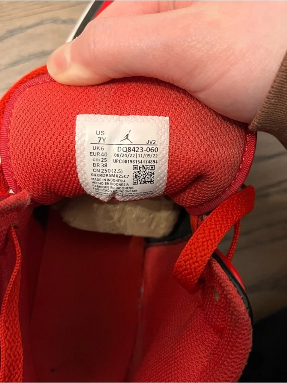 Nike Air Jordan 1 Mid (GS) Black/Fire Red White (Size 7 Y) - Picture 6 of 8